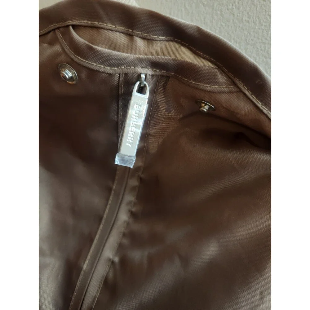 Burberry Nylon Full Zip Clothing Garment Bag in Khaki 40